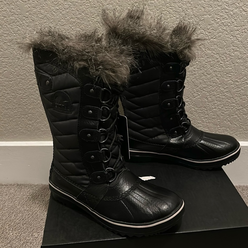Sorel tofino II waterproof boots size 7 these are new!